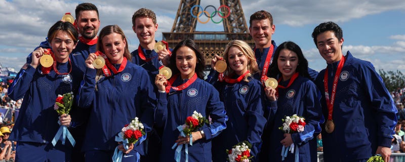 American Airlines Jet Collides with Army Helicopter Near D.C., Crashes into Potomac—U.S. Figure Skaters Among&nbsp;Victims